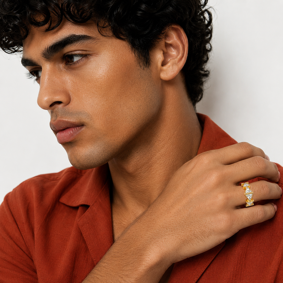 La bague ruban Triangoli