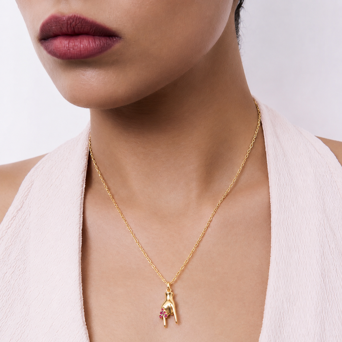 Le pendentif Mano Cornuto