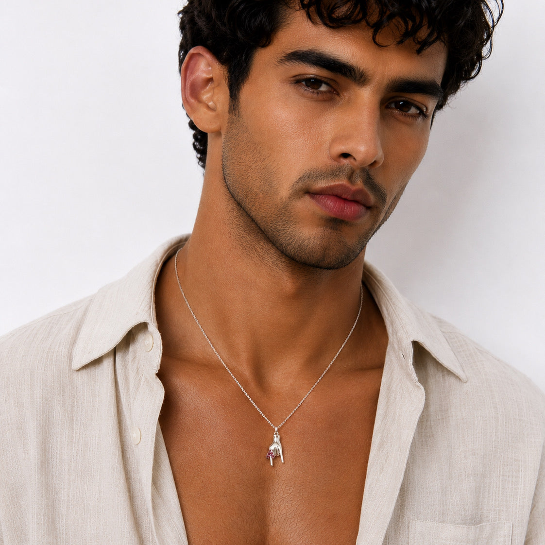Le pendentif Mano Cornuto