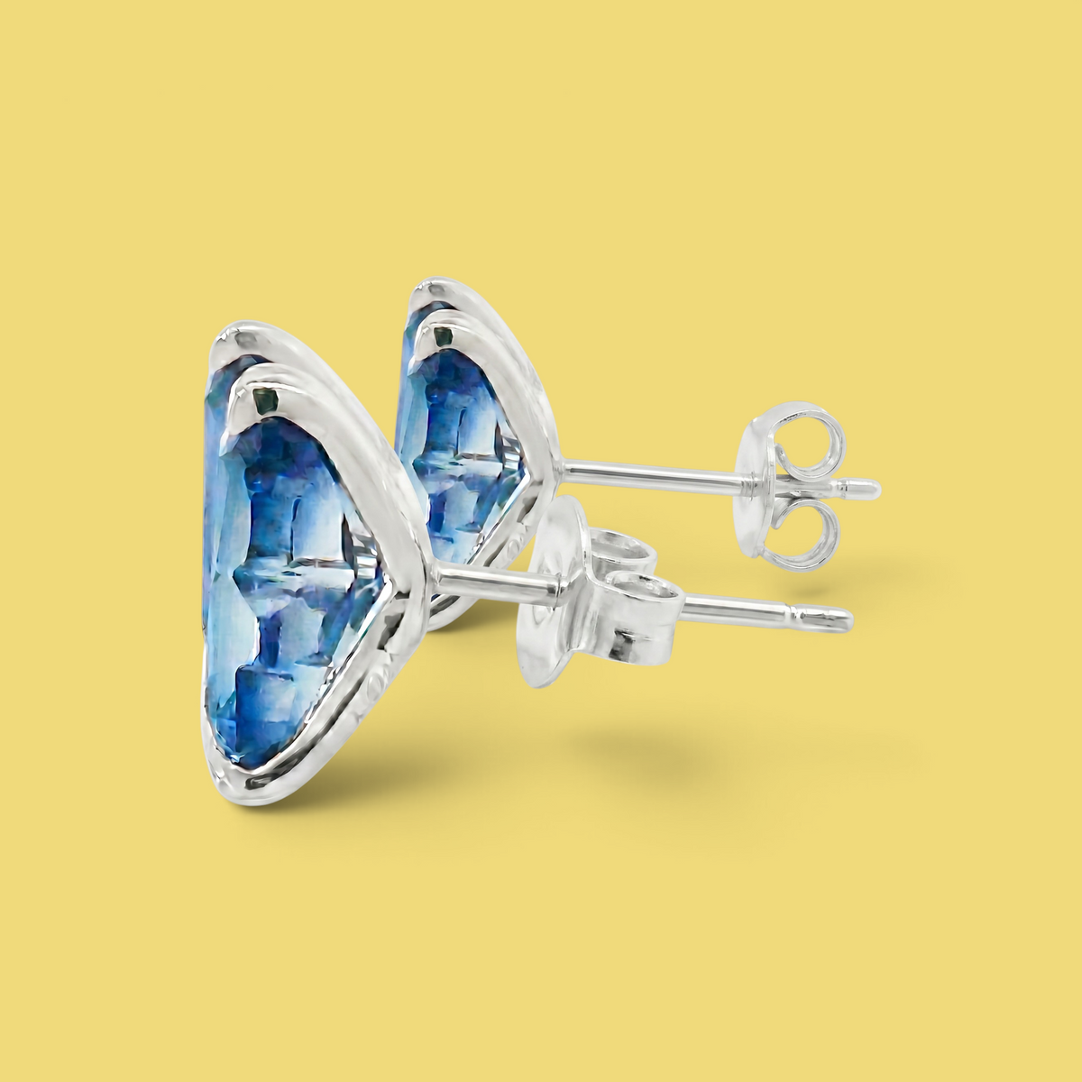 Les boucles d’oreilles Orsetti Blu