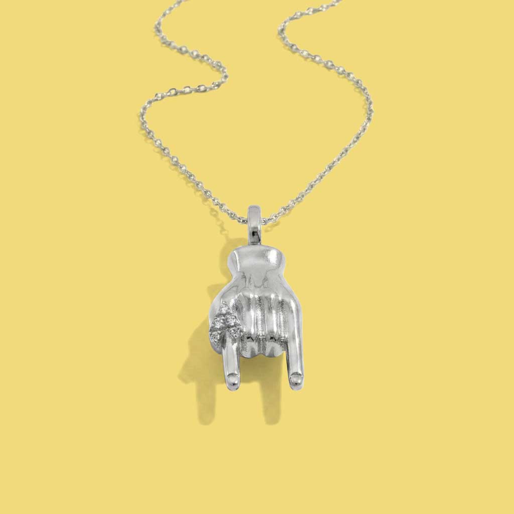 Mano Cornuto Pendant