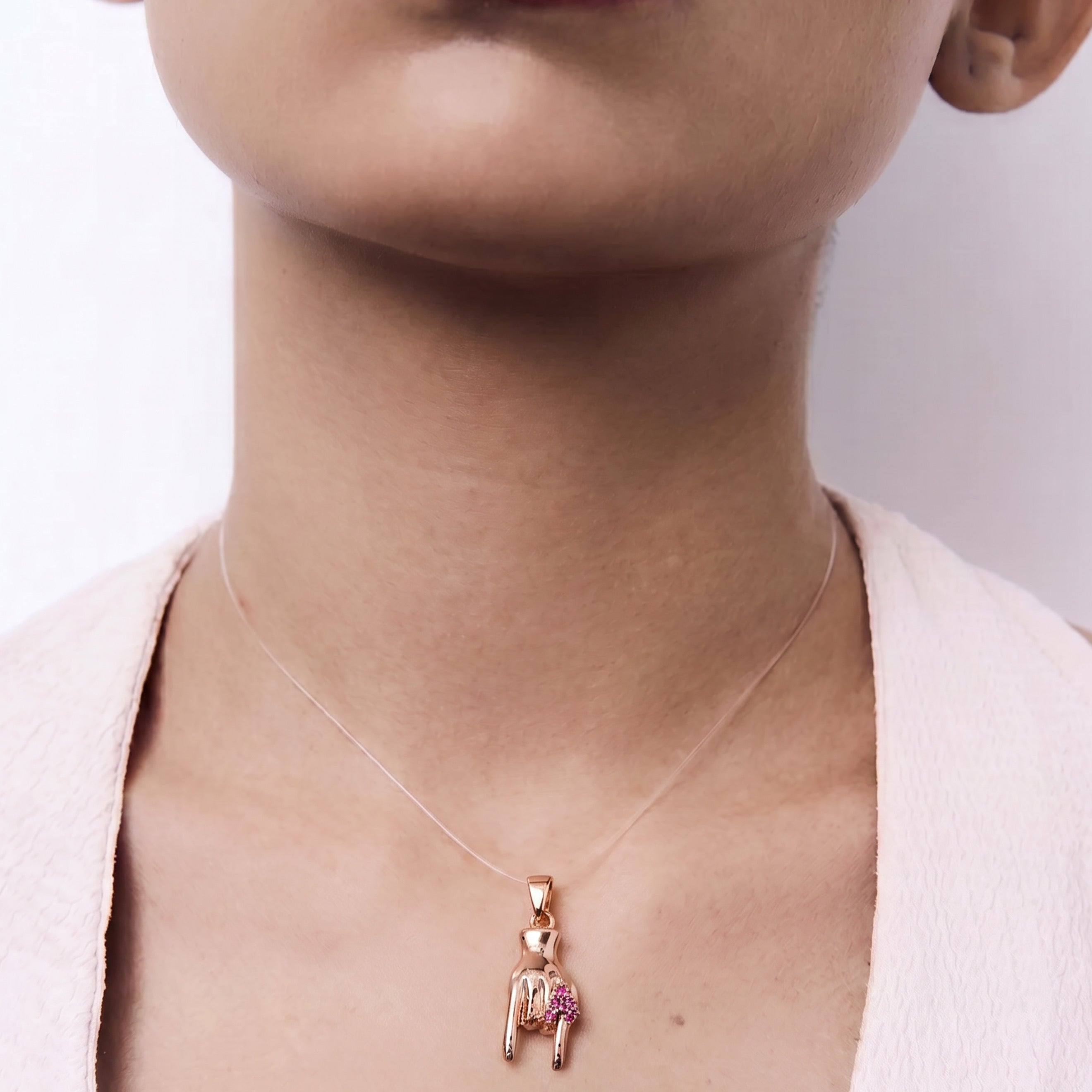 Mano Cornuto Pendant