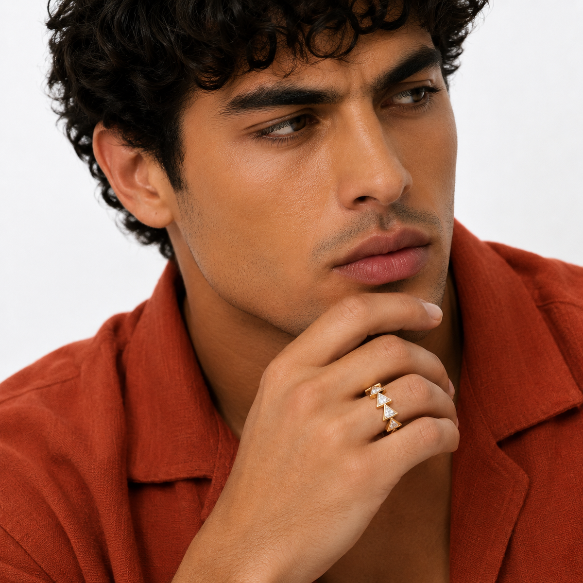 La bague ruban Triangoli