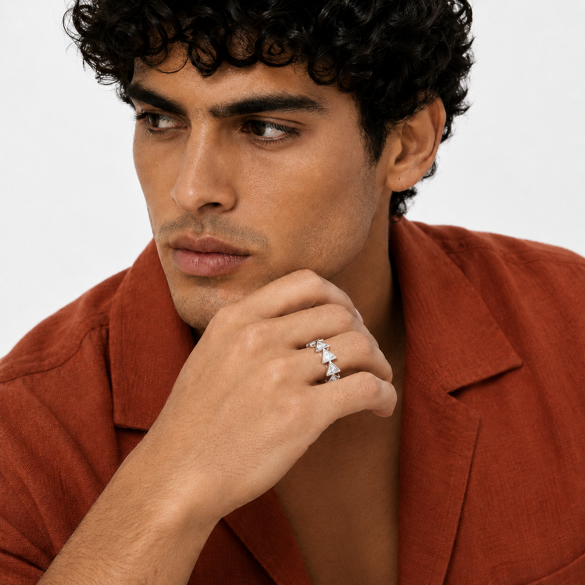 La bague ruban Triangoli