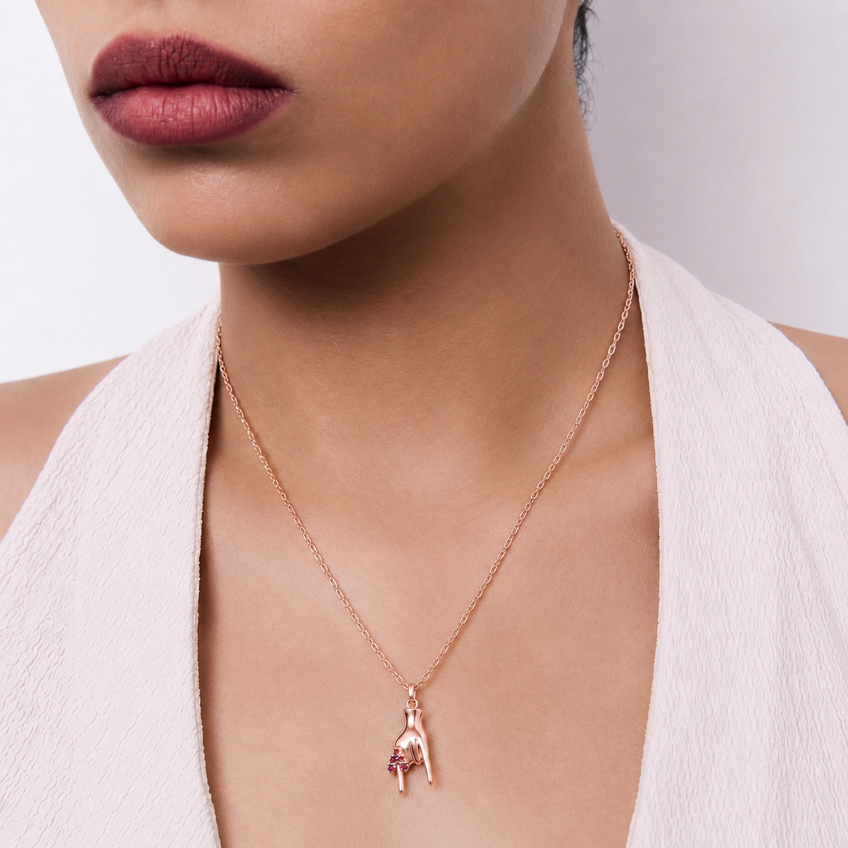 Le pendentif Mano Cornuto