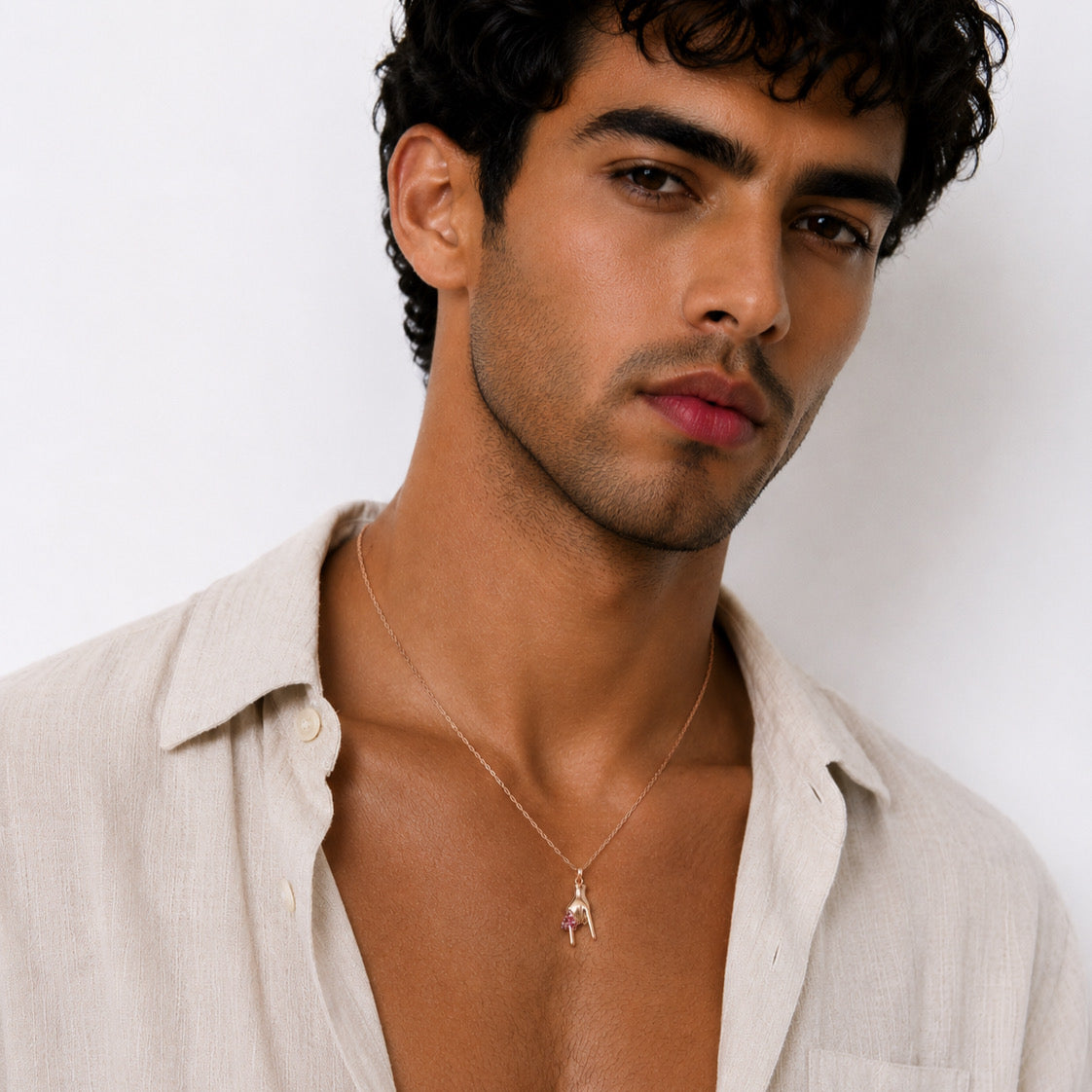Le pendentif Mano Cornuto